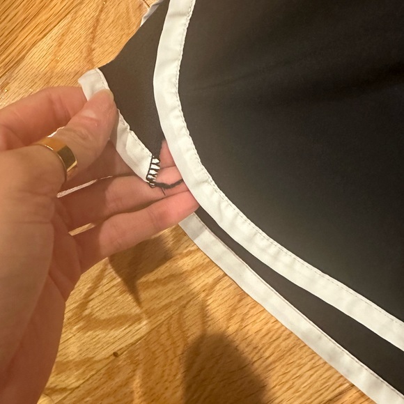 Athletic shorts bundle - Nike and Champion - Picture 2 of 9